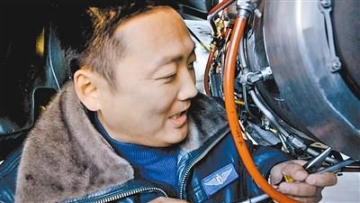 新型特种机上高原发动机启动难空中机械师解决