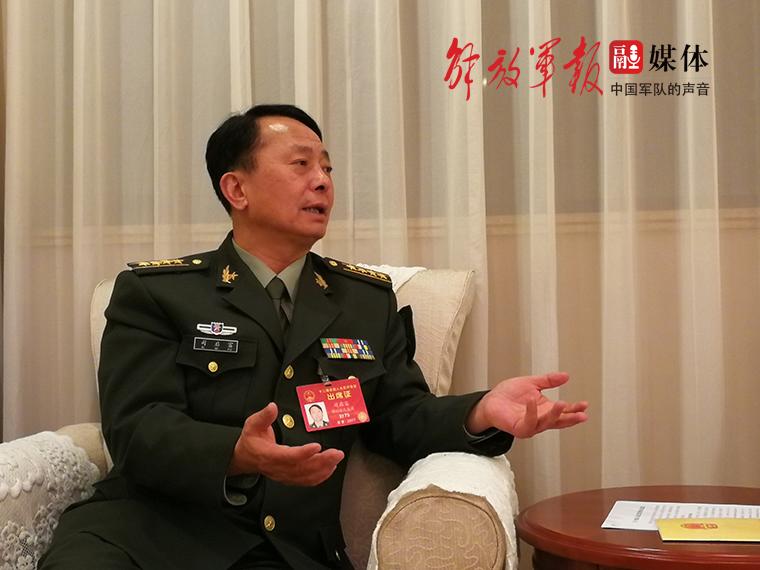 军队代表谈无人机：