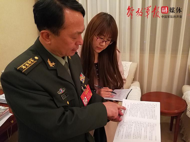 军队代表谈无人机：