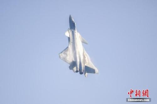 国防部回应热点:美舰闯南海被中国海军警告驱