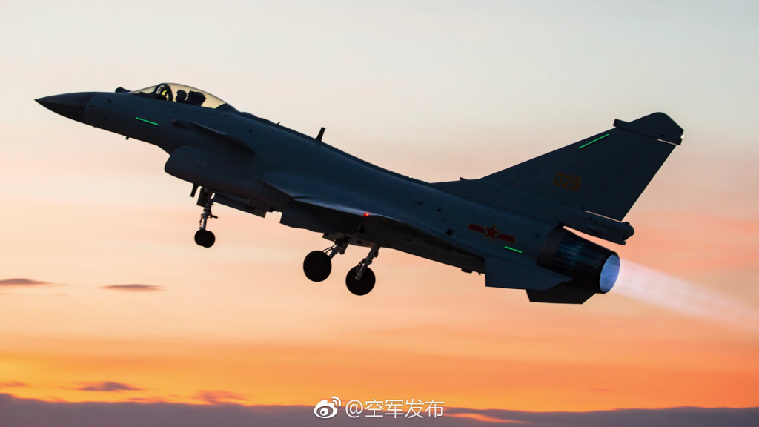 中国空军首次承办国际军事比赛两项赛事