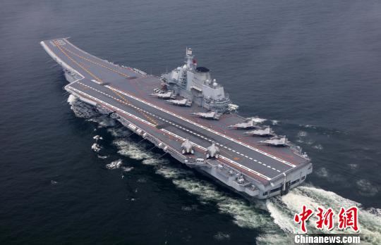 中国海军航母编队开展编队协同训练 检验战法