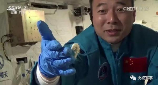 英雄航天员太空过生日，航天员幕后不为人知的故事