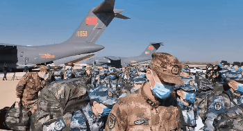 现场视频：运-20又来了！军队支援湖北医疗队后续力量抵达武汉！
