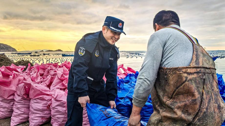 他们在国门前为祖国“守岁”