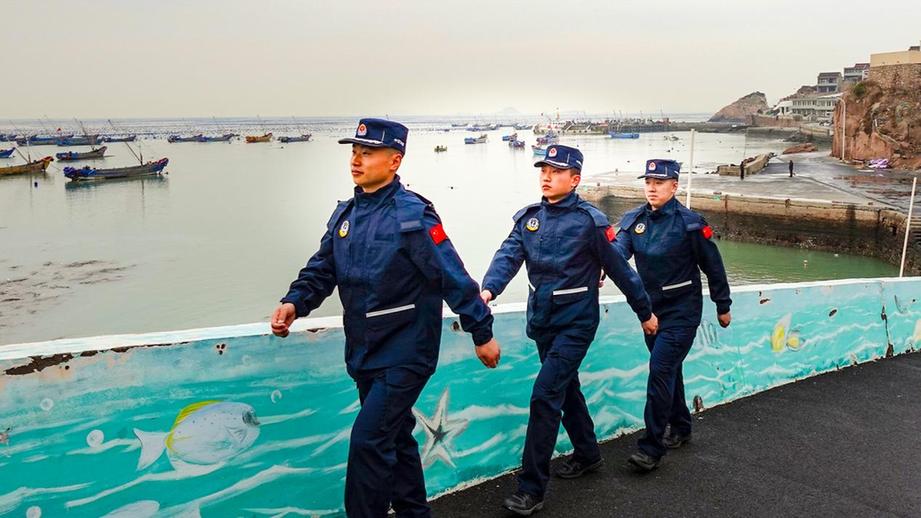 他们在国门前为祖国“守岁”