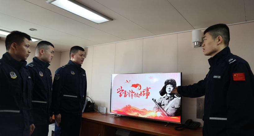 三月春风暖人心，追“锋”少年在行动！