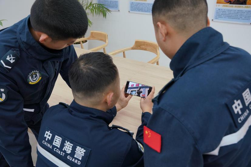 三月春风暖人心，追“锋”少年在行动！