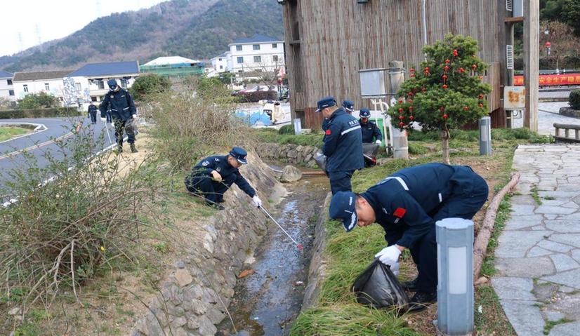 三月春风暖人心，追“锋”少年在行动！