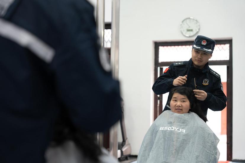 三月春风暖人心，追“锋”少年在行动！