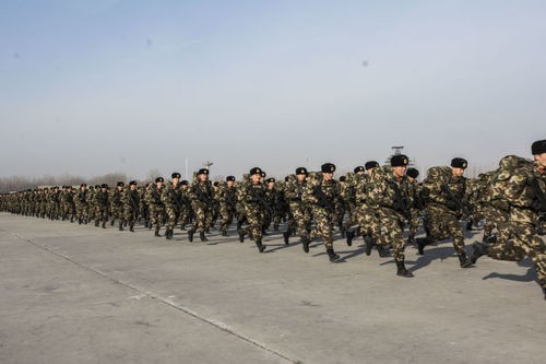 武警部队举行新年度开训动员