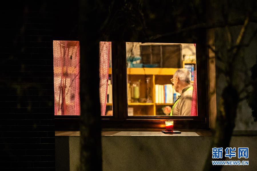 呼和浩特军地携手为湖北一线医护人员捐赠108万