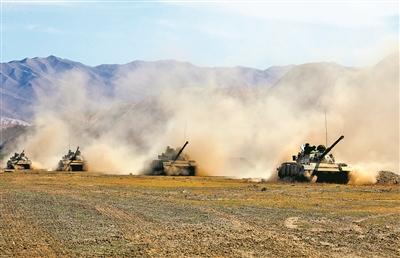 新疆军区某合成团坦克二连指导员马和帕丽印象