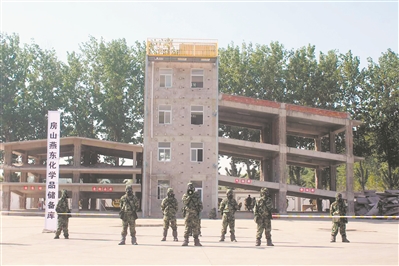 武警北京总队机动某支队救援演练掠影