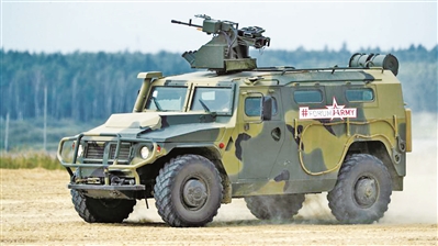 配备遥控战斗模块 对付无人机简单有效 俄军装备反无人机装甲车