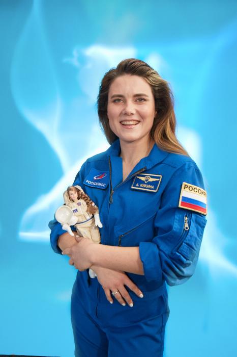 飒爽英姿！俄罗斯美女宇航员成为宇航员芭比娃娃原型