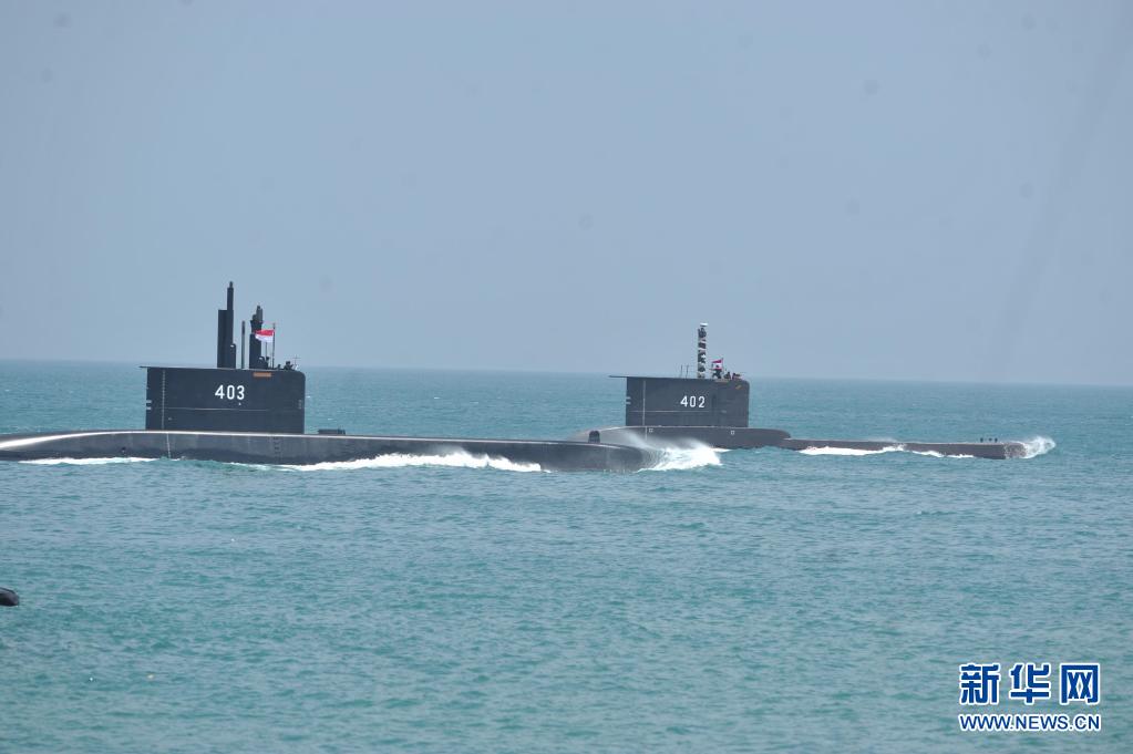 印尼军方一艘载有53人的潜艇失联