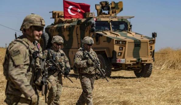 土耳其军队动用火炮战机等武器打击库尔德武装