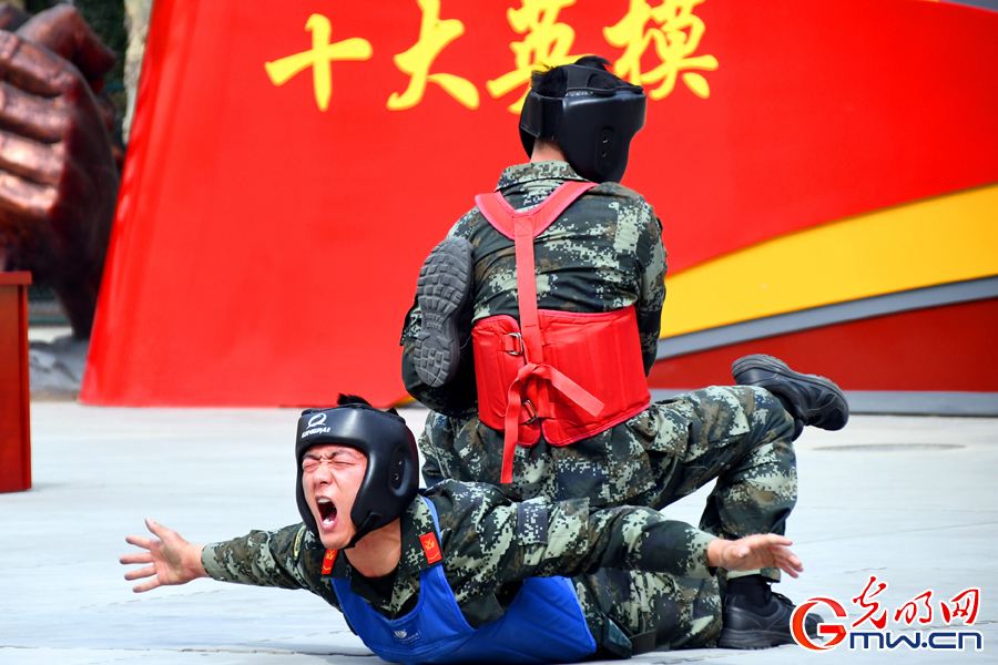 武警北京总队执勤第六支队组织擒敌术比武会操