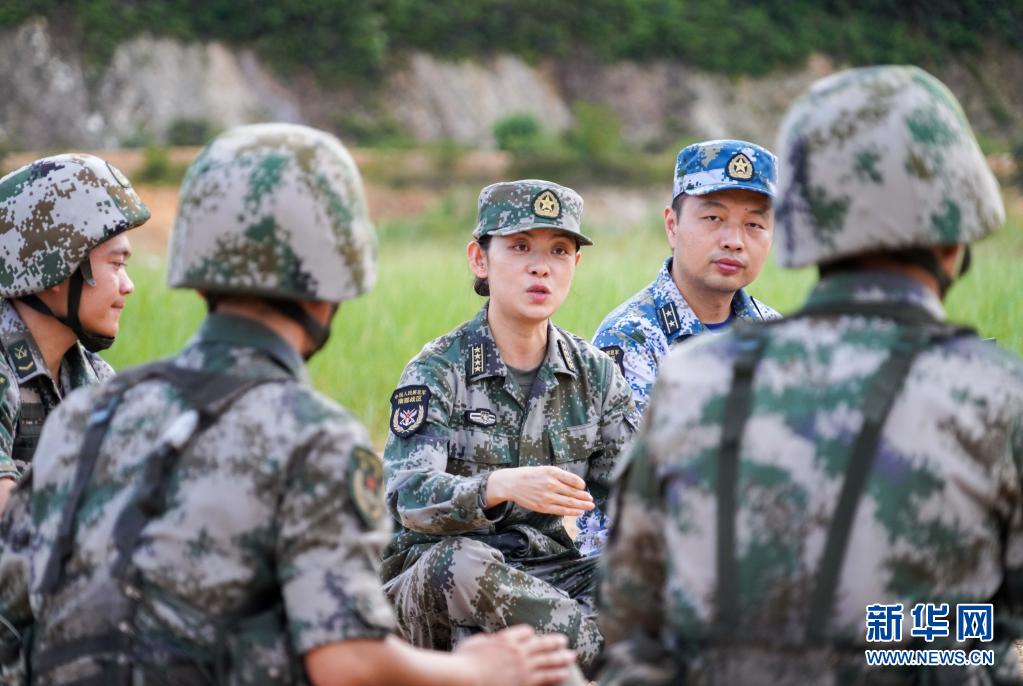 谋战务战 巾帼力量——记南部战区某部高级工程师乔莎莎