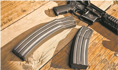 这个系列的弹匣全部采用4排双进式结构,分为弹容量60发,100发和300发