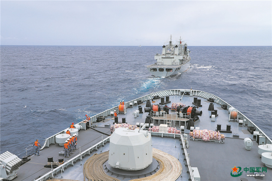 大洋深处起硝烟海军某登陆舰支队实战化训练影像