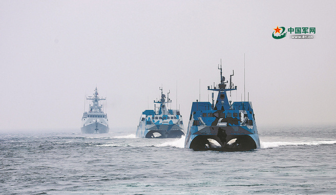 海军某护卫舰支队赴某海域开展多课目实战化训练