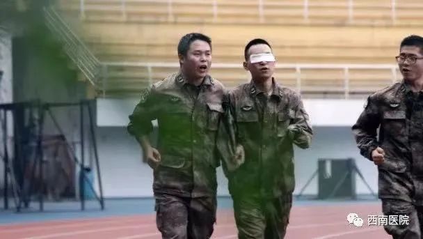 历经三年！每日训练！杜富国重返战位
