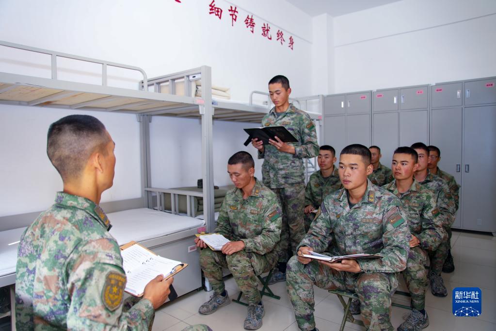 始终做党和人民完全可以信赖的英雄军队——解放军和武警部队认真学习、深刻领会党的二十大精神