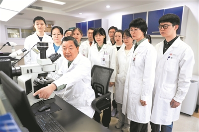 向战而行，勇攀科研高峰