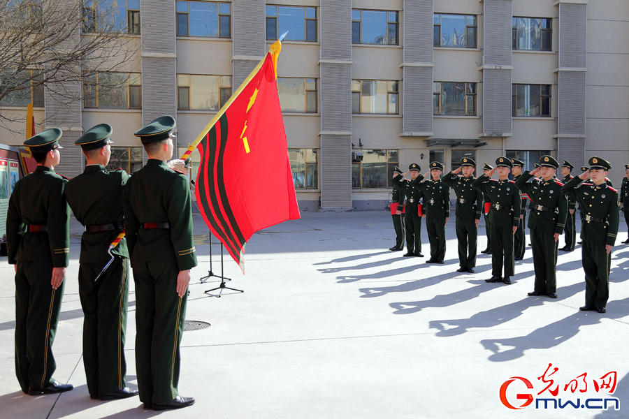 泪别军营 武警北京总队执勤第六支队举行2023年度首批春季退伍老兵欢送仪式