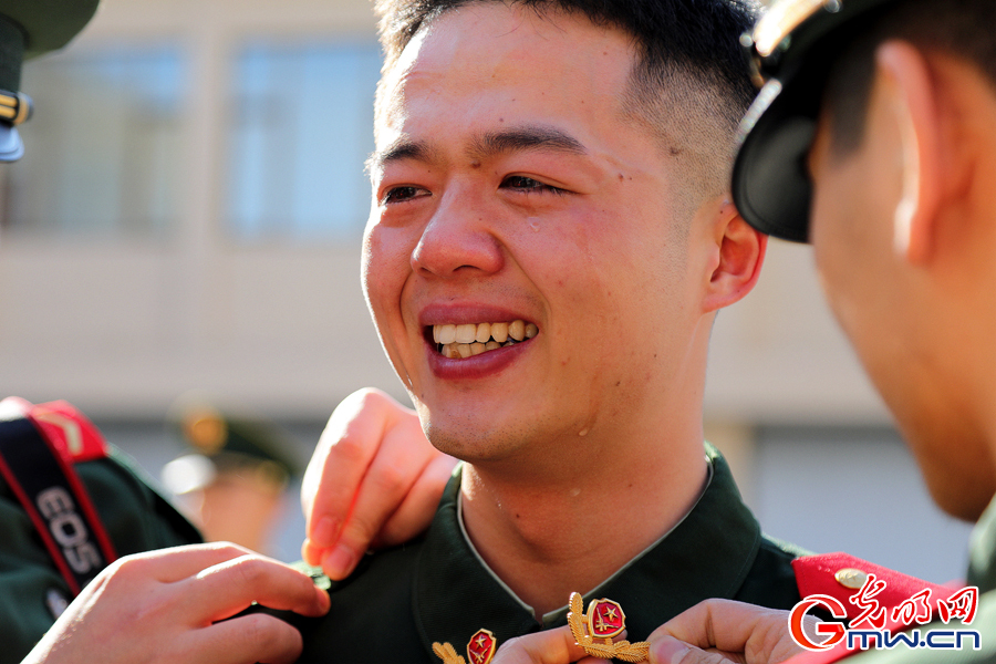 泪别军营 武警北京总队执勤第六支队举行2023年度首批春季退伍老兵欢送仪式