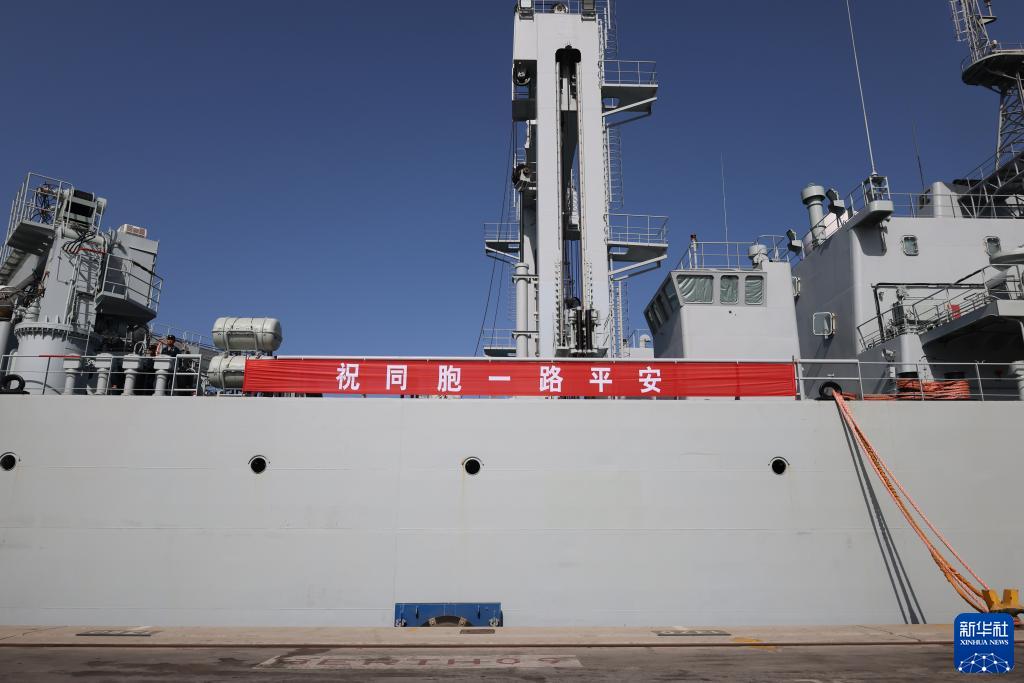 中国海军完成撤离中国在苏丹人员任务综述