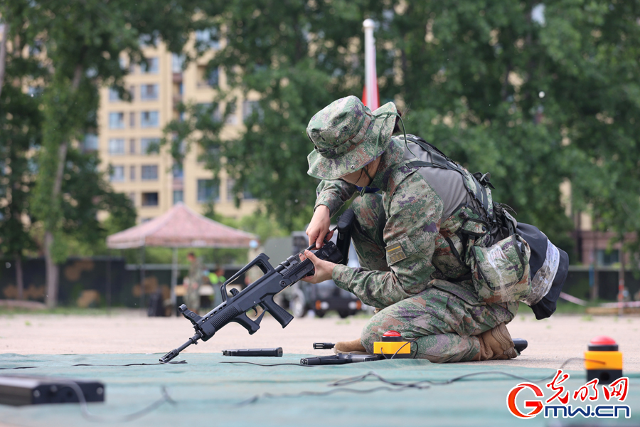 国防科技大学国际关系学院举行“砺刃-2023”军事基础技能比武竞赛