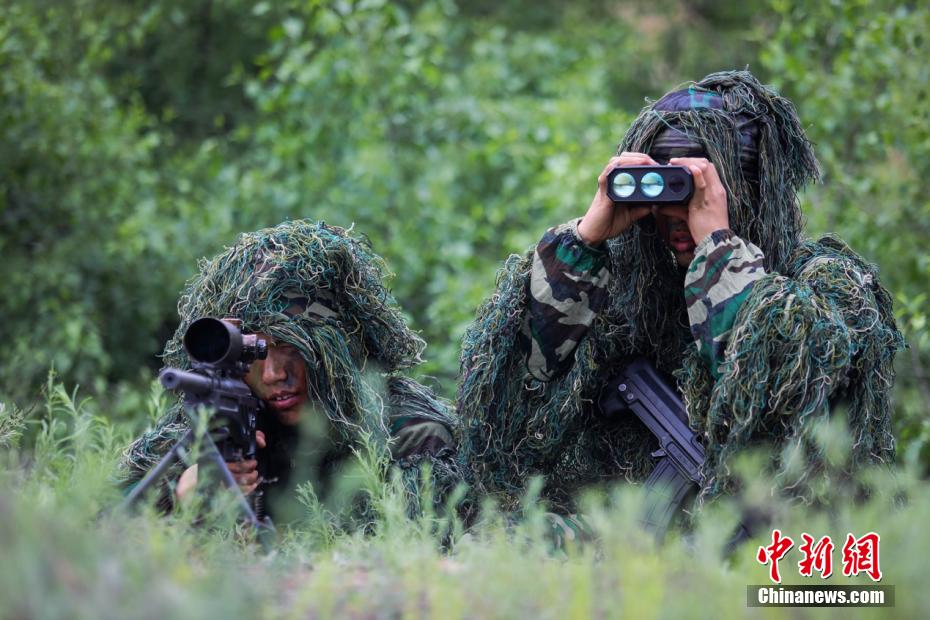 直击武警狙击特战专业训练：反恐利刃 一击毙敌