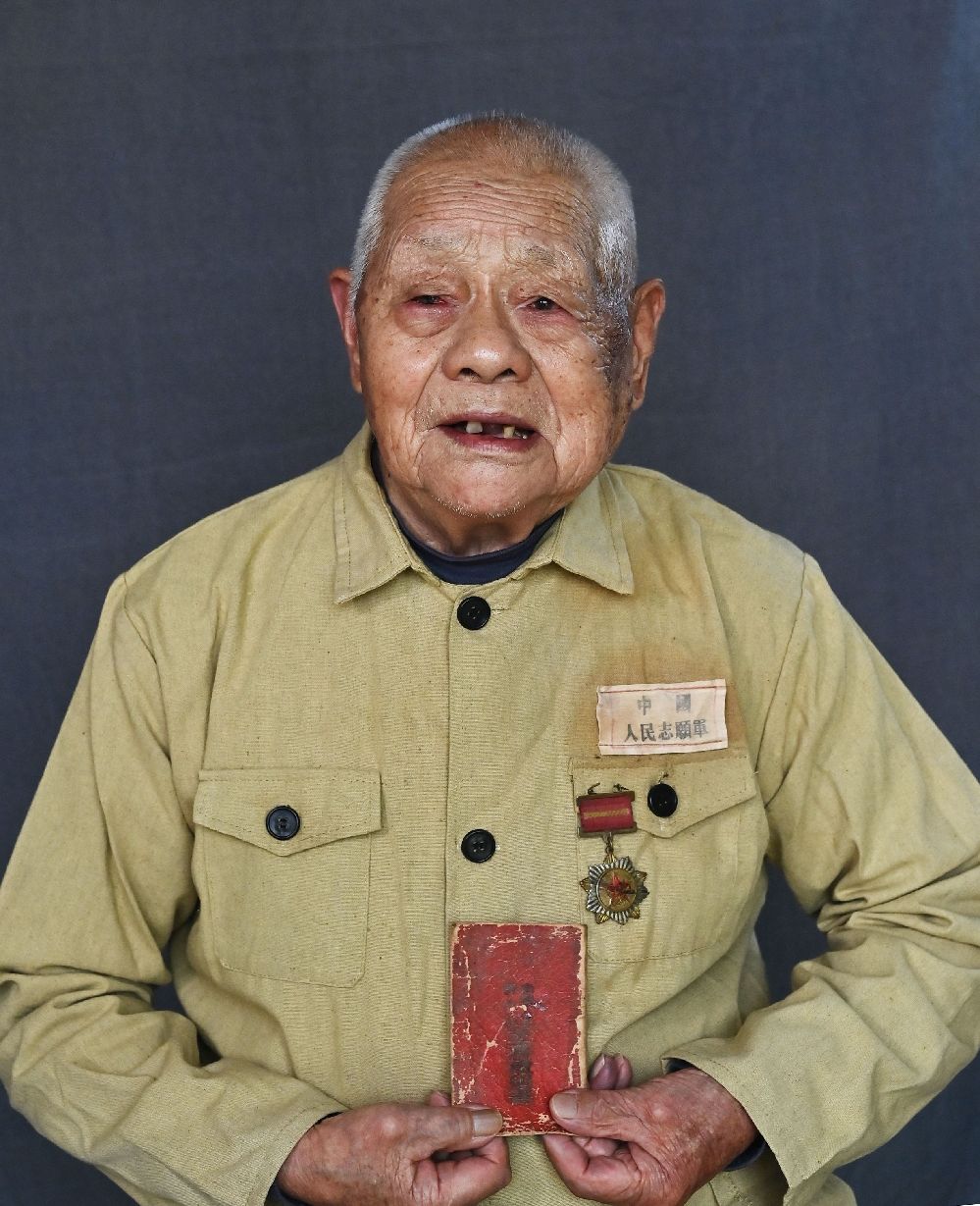 穿越70年，志愿军英雄与“青春之我”同框