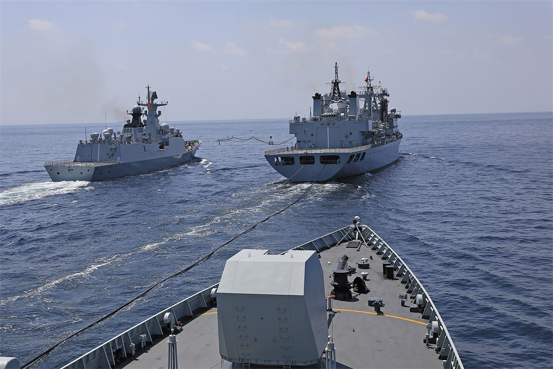 中国海军第45批护航编队起航赴亚丁湾