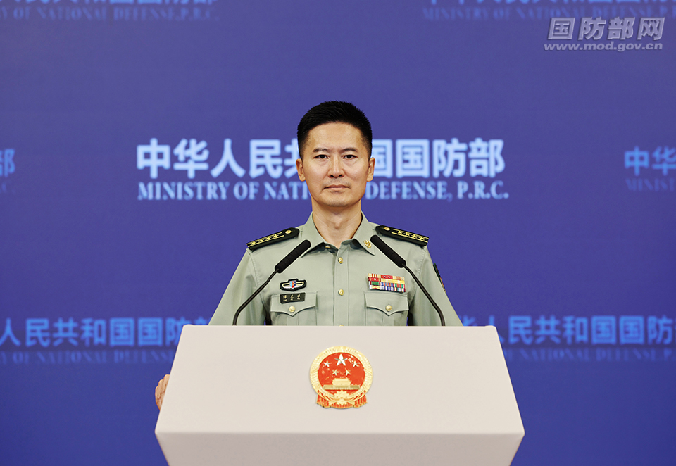 国防部新闻发言人谭克非就近期涉军问题发布信息