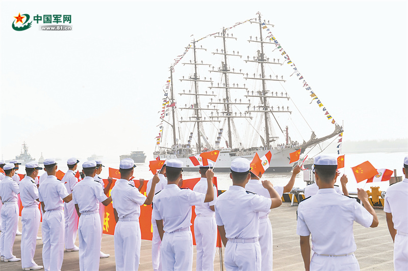 秘鲁海军“联合”号风帆训练舰访问上海