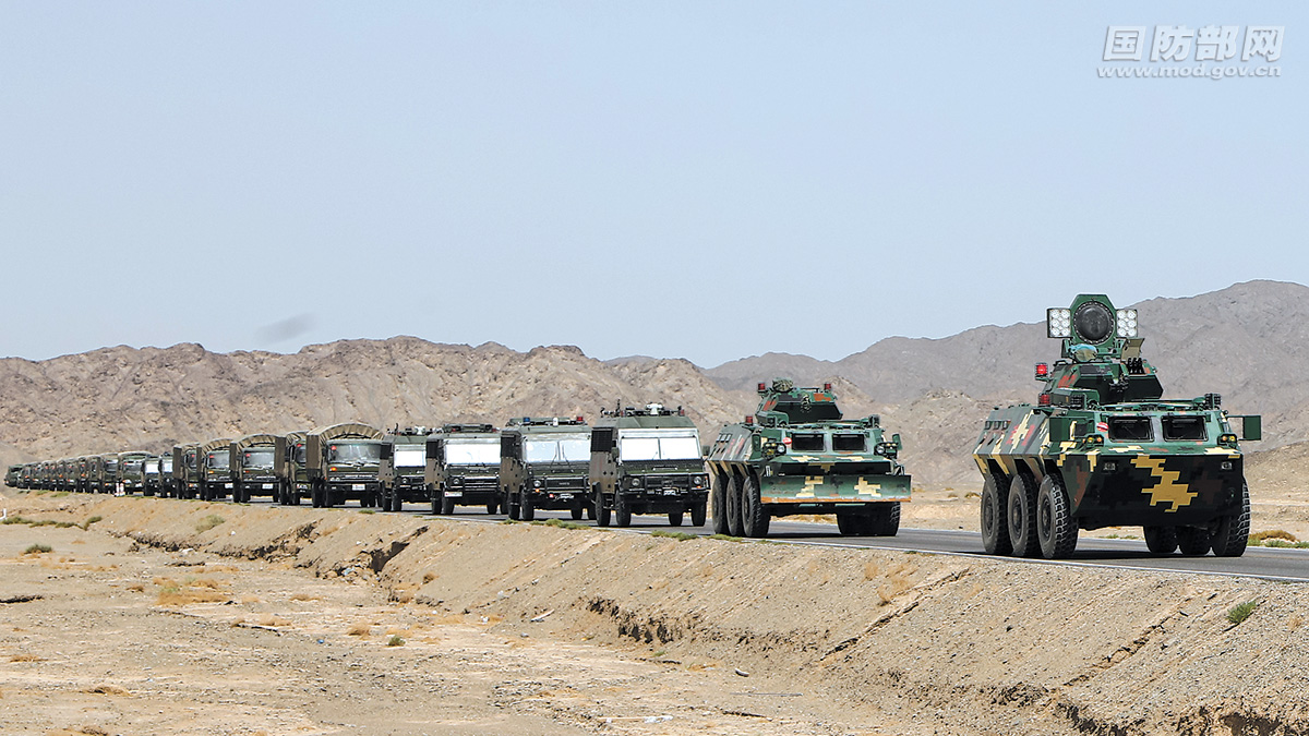 武警第一机动总队某支队组织机动演练