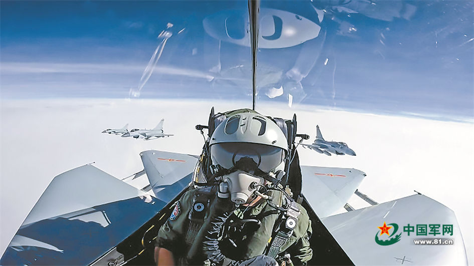 战鹰远航、砺翅长空，直击空军航空兵某旅跨区机动训练