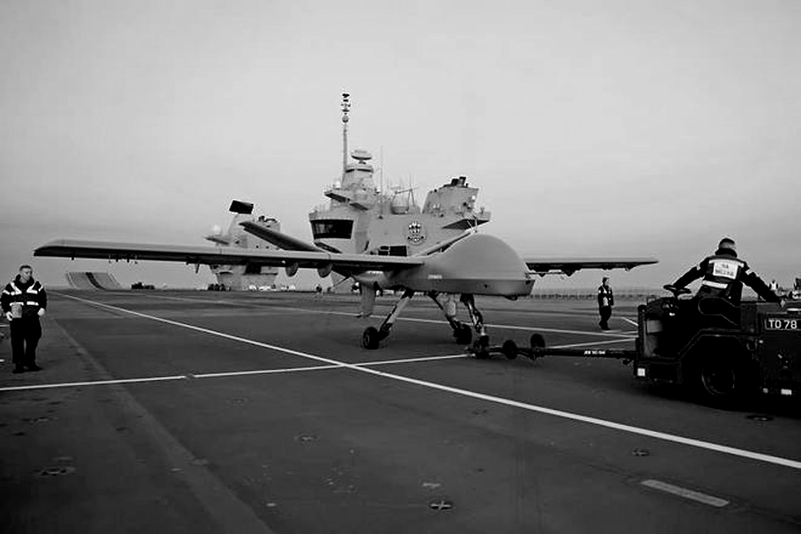 多国海军尝试将无人机与舰艇结合起来遂行作战任务
