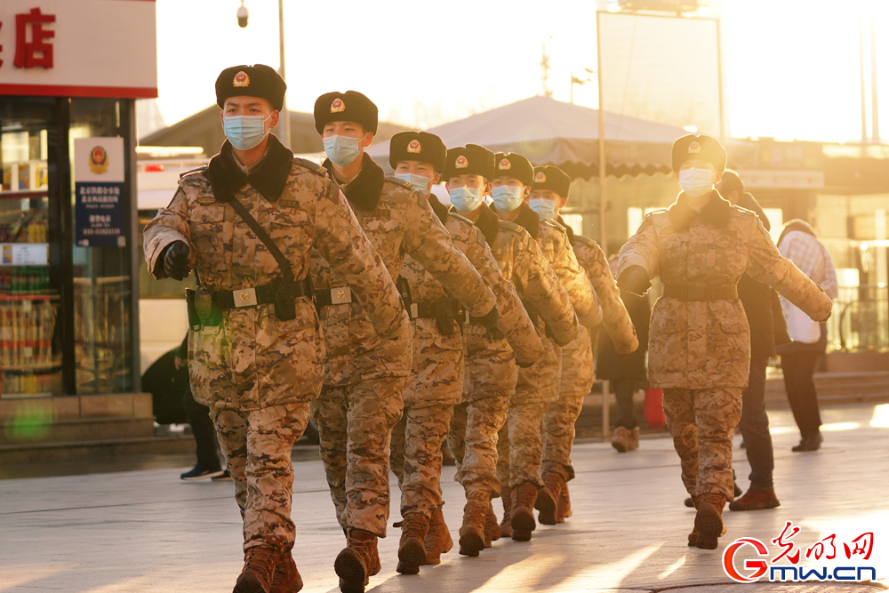 元旦假期,北京武警坚守战位保障旅客平安出行 元旦假期,北京武警坚守战位保障旅客平安出行