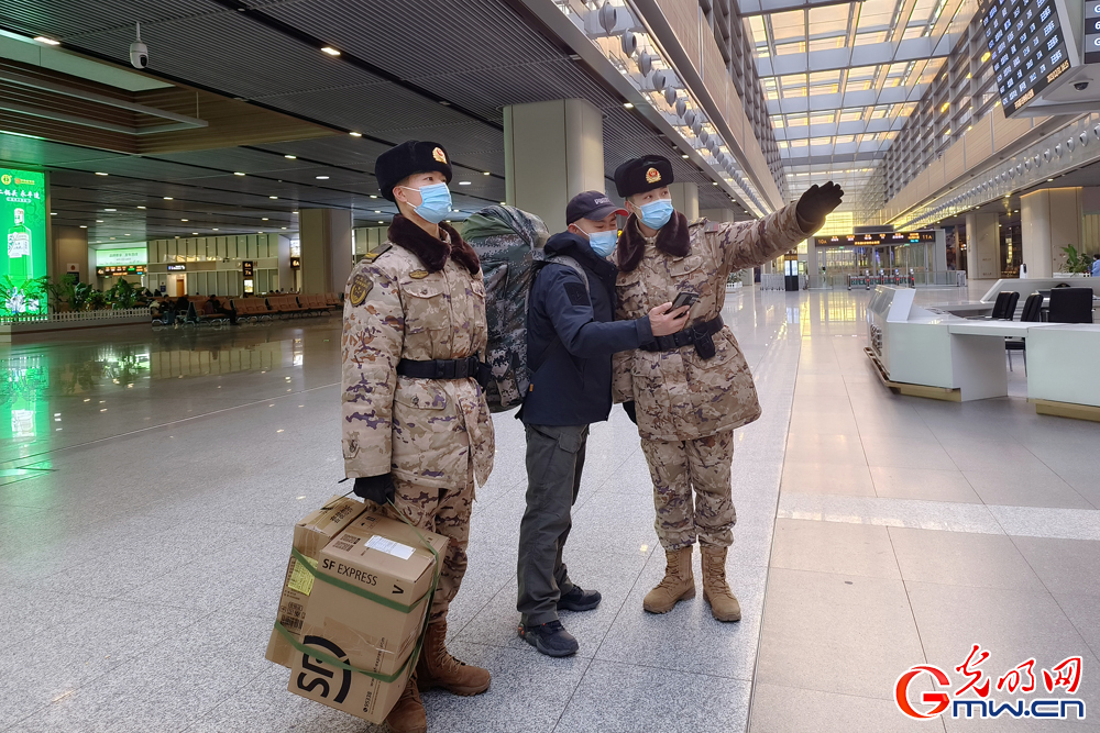 元旦假期,北京武警坚守战位保障旅客平安出行 元旦假期,北京武警坚守战位保障旅客平安出行