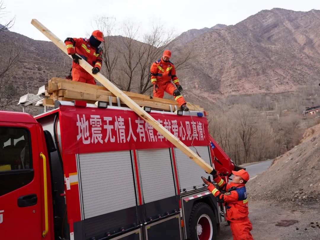 青海省海东市循化县消防救援大队在执行重大任务中开展政治工作纪实