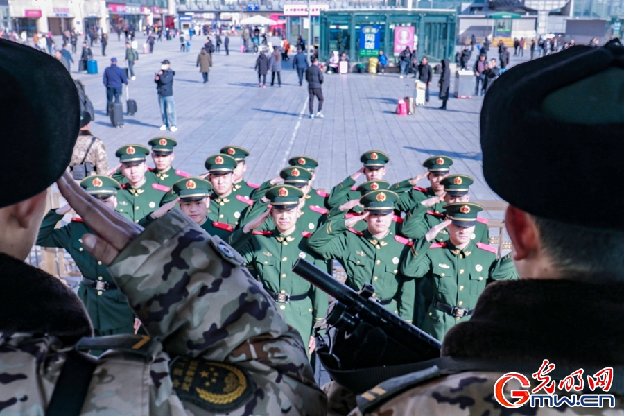 武警北京总队执勤第六支队举行2024年春季退役老兵欢送仪式