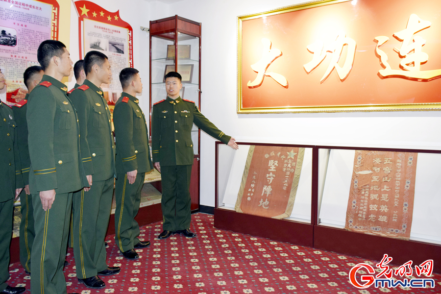 武警北京总队执勤第六支队开展“讲队史 祭英烈”活动