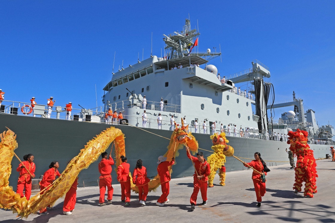 中国海军第45批护航编队抵达马达加斯加进行友好访问