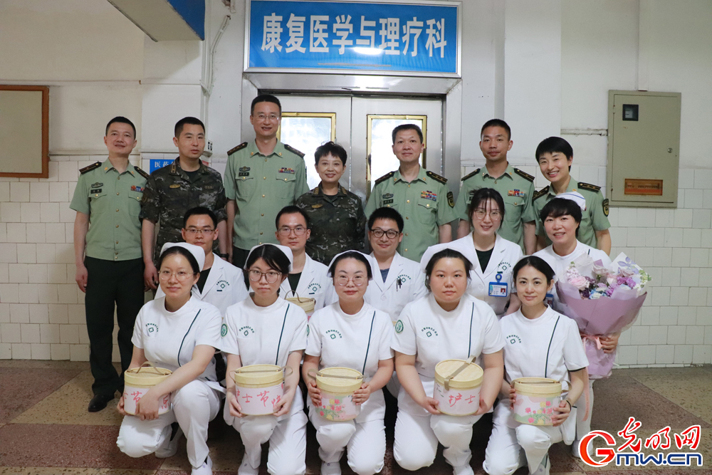 武警湖南总队医院举行“5·12”国际护士节系列庆祝活动