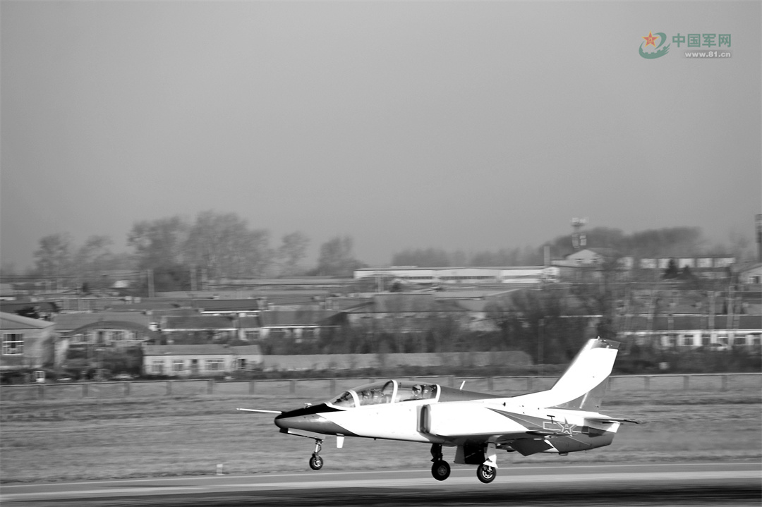 执掌"教鞭"26载,见证一批批祖国的雏鹰在这里换羽高飞